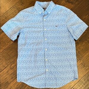 Vineyard Vines Light Blue Patterned Button Down Shirt